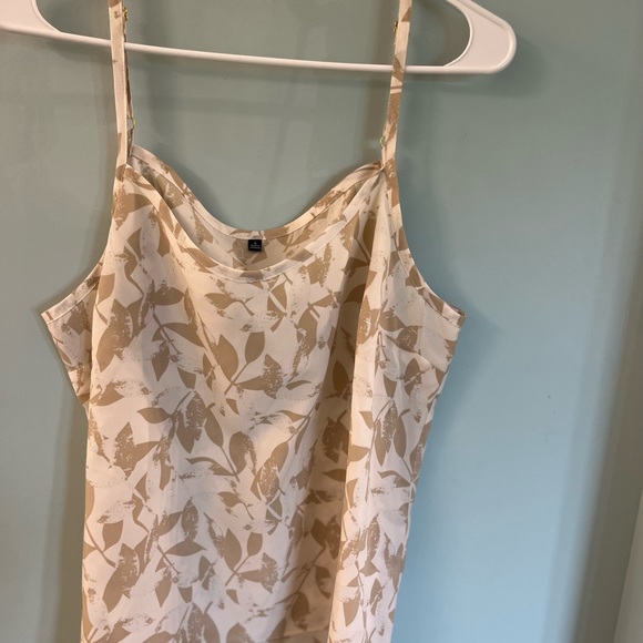 2 pc CAbi top, super cute, flattering and comfy - Picture 4 of 8